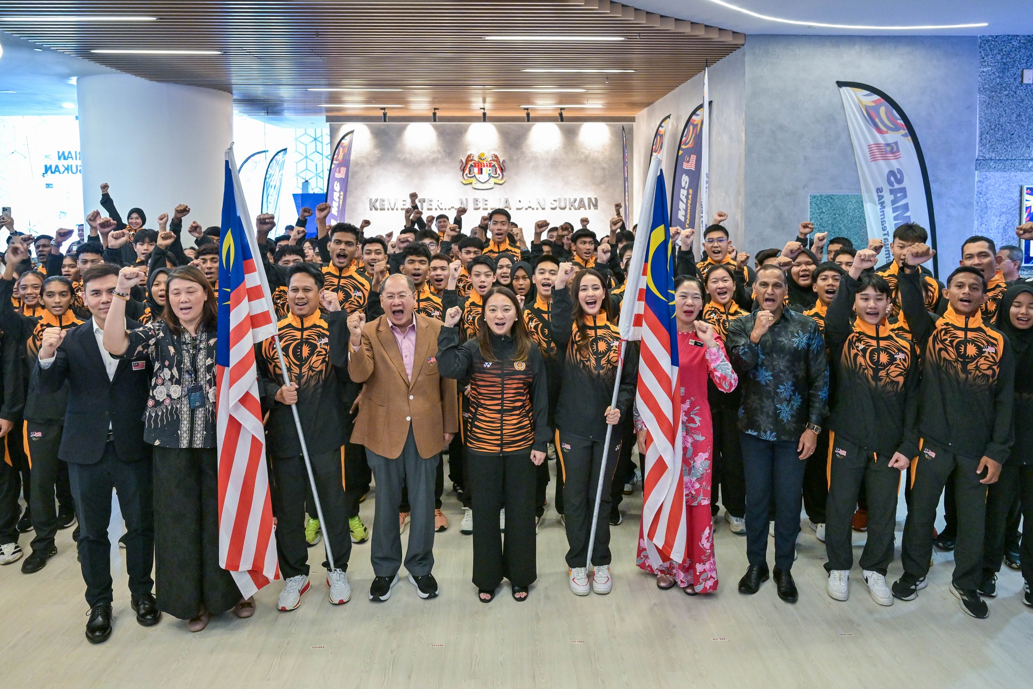 565672443_1359642678862069_8204272025862250639_n