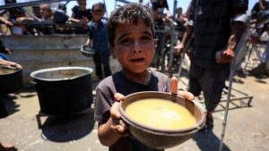 panci-kosong-dan-teriakan-kelaparan-gema-di-gaza-1753762235249_169