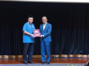 a17cc6d1-9ce8-4f32-a1a4-45aa51e843bc