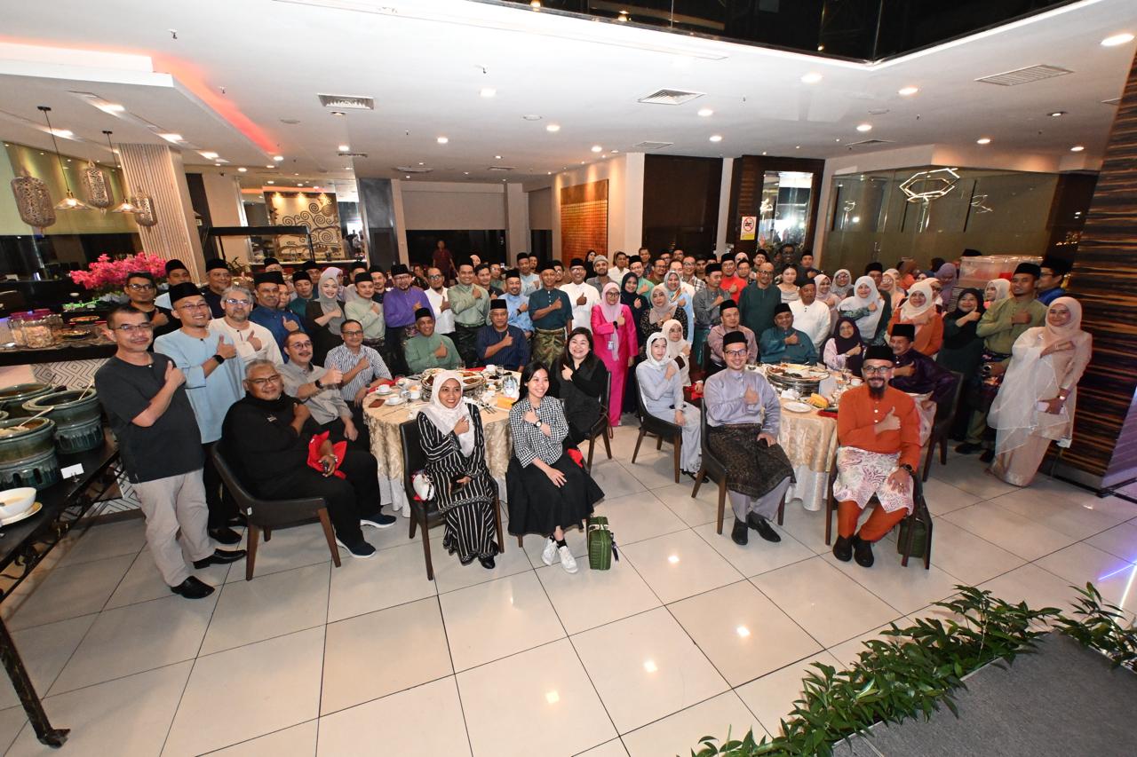 cdf11573-dc65-449e-a03f-f26d7a15fd96