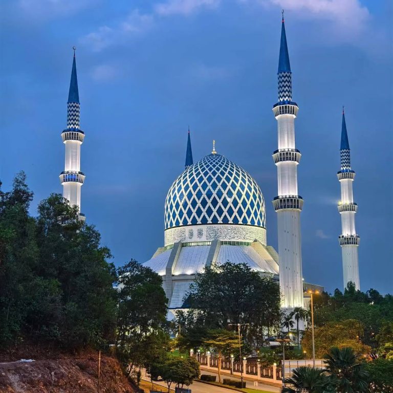 MASJID SHAH ALAM